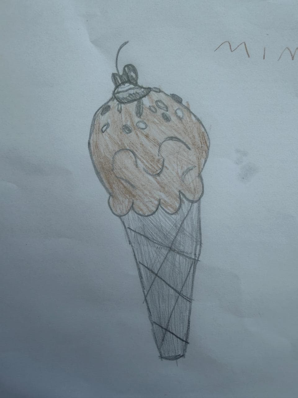 Desenho infantil feito à mão no papel
